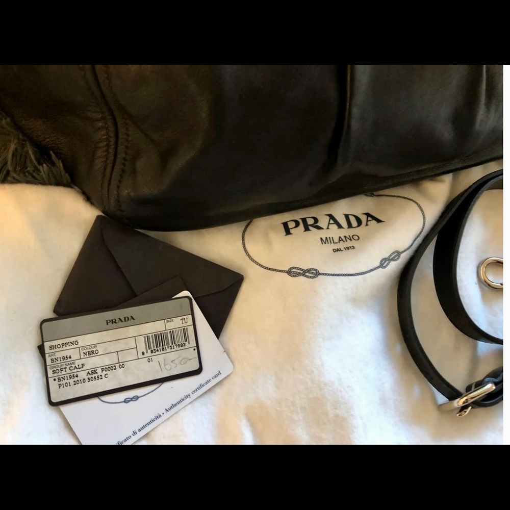 Prada 👜 - Picture 5 of 10
